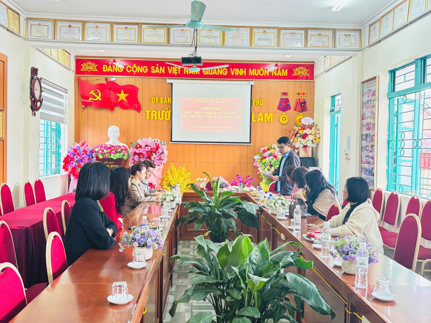 Trường Tiểu học Him Lam đón đoàn kiểm tra sau Tết Nguyên đán Bính Ngọ năm 2026.